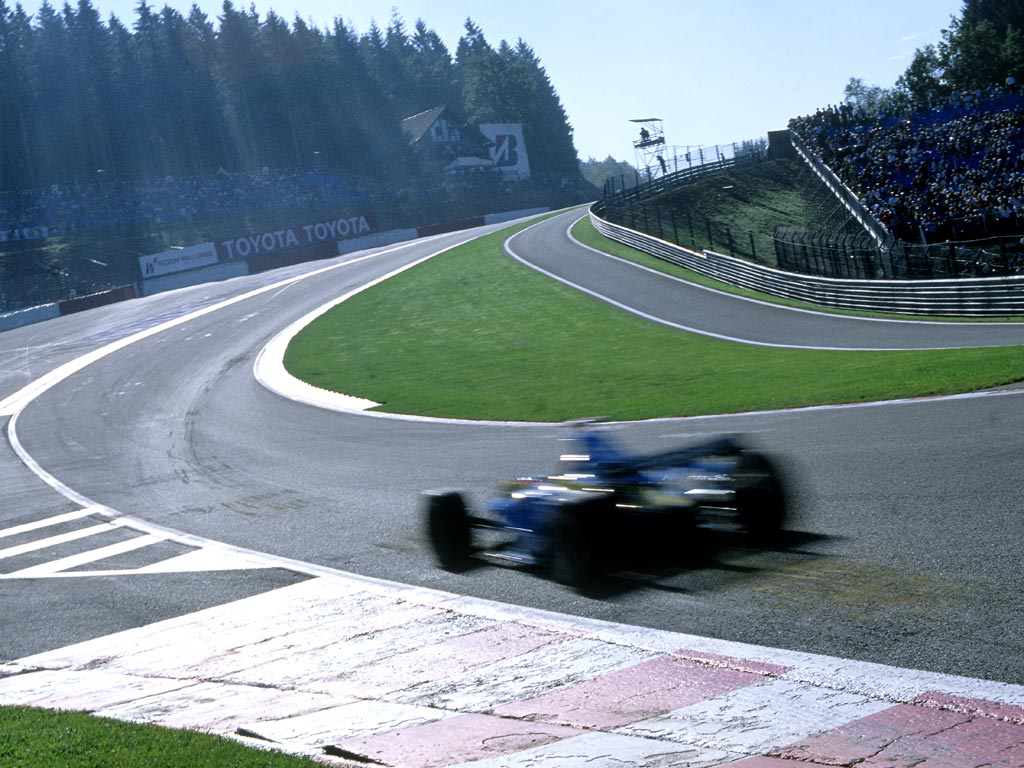 afernandoalonso_spa-francorchamps_renault_2005