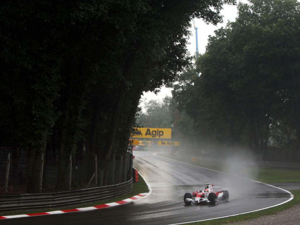 0photo-monza-italy-f1-wallpaper-2008-3