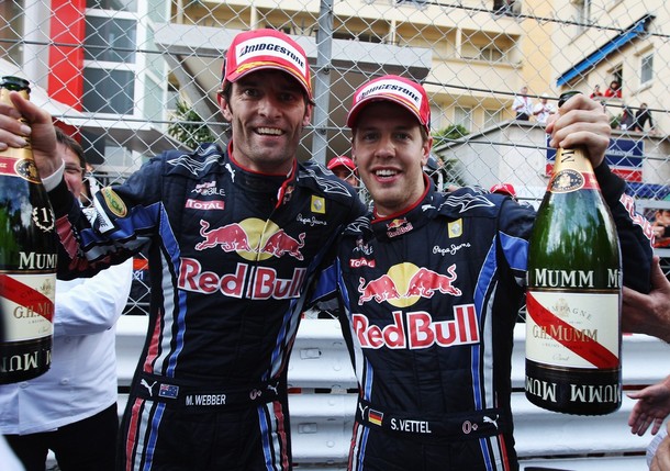 Mark Webber y Sebastian Vettel celebran el doblete conseguido en Mónaco 2010