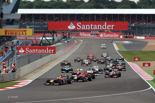 Salida del GP de Gran Bretaña 2011