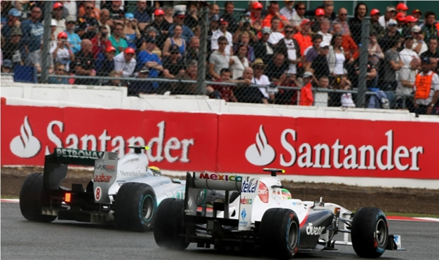 Carrerón de Pérez y precioso duelo con Rosberg