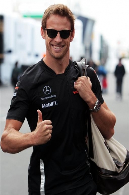 Button confirma su continuidad con McLaren