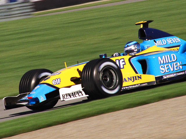 Jarno Trulli con Renault en 2003