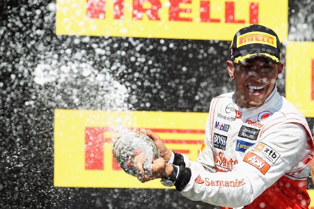 Lewis Hamilton celebra la victoria en el GP de Canadá 2012