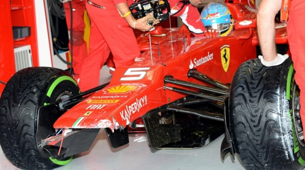 Alonso tras su accidente ayer. Hoy fue el más rápido en Libres-3