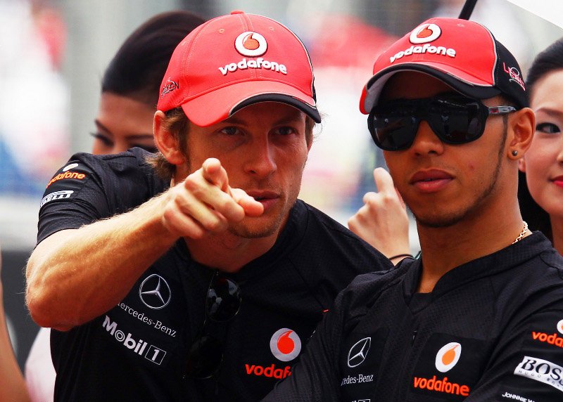 [Imagen: Jenson-Button-and-Lewis-Hamilton_2585389.jpg]