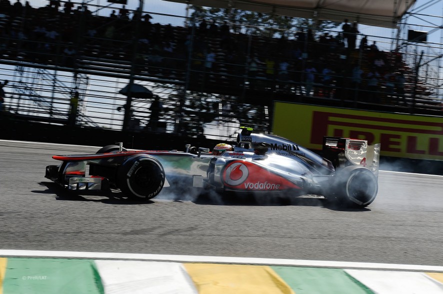 Lewis Hamilton en la calificación del GP de Brasil 2012