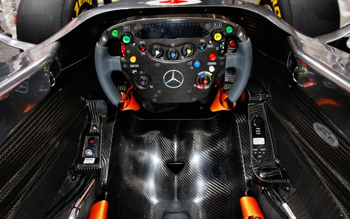 Cockpit del McLaren MP4-26