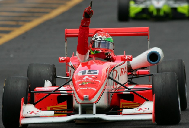 L. Razia en la F3000. 2006