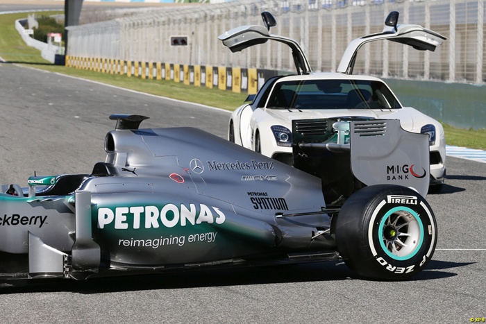 Parte trasera del Mercedes W04