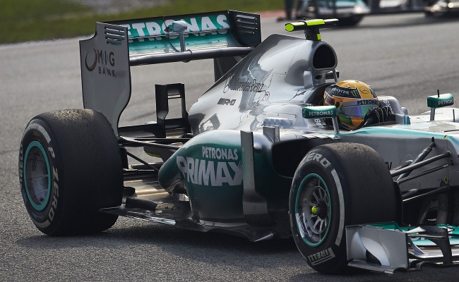 Mercedes W04 en Malasia 2013