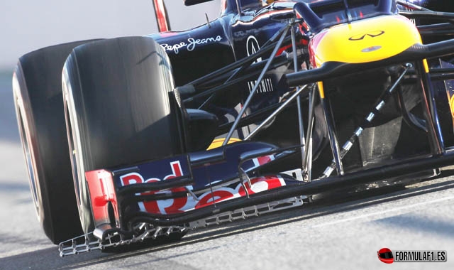 Sensores en el alerón delantero del Red Bull RB8