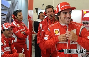 Massa, Alonso, Smedley, Ferrari