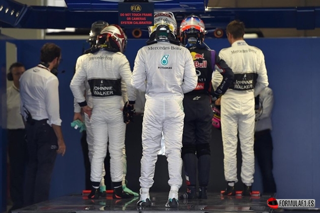 F1 Pilotos pesándose, FIA