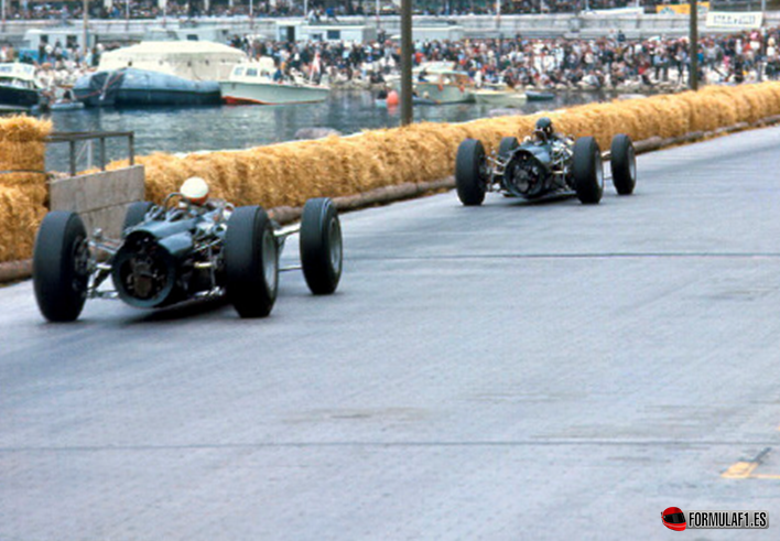 Los BRM de Hill y Stewart. GP Mónaco 1966