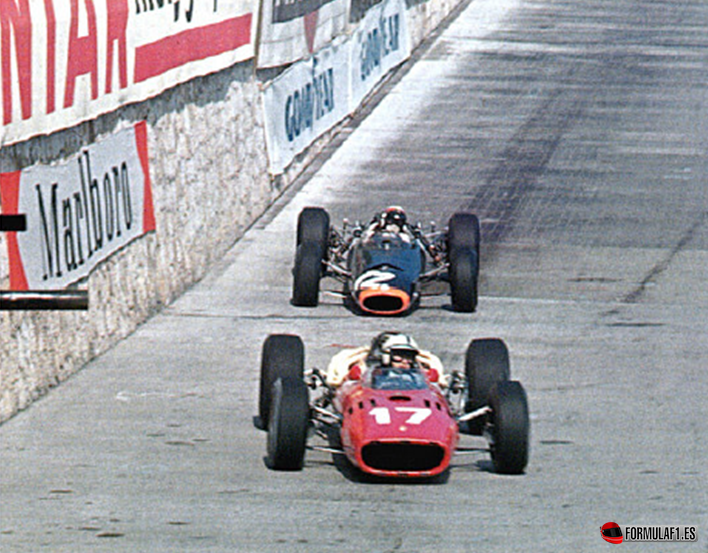 Surtees al frente. GP Mónaco 1966