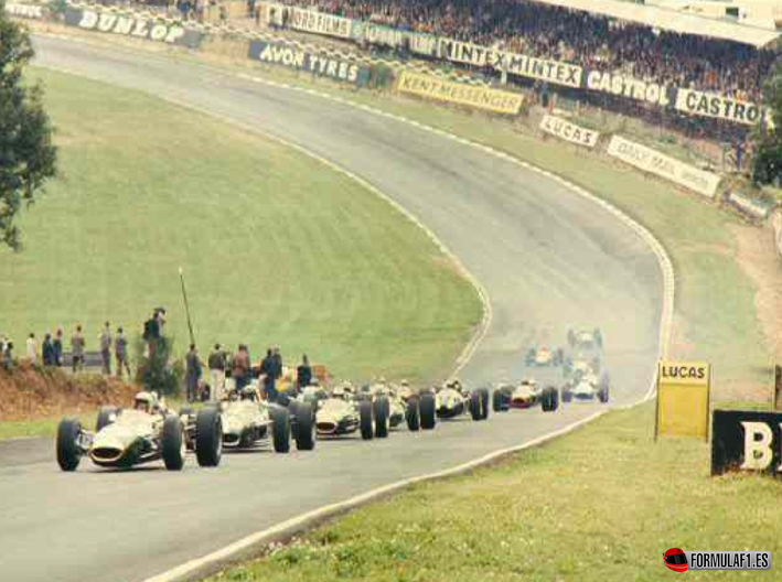 Primeros compases de la carrera. GP Gran Bretana 1966
