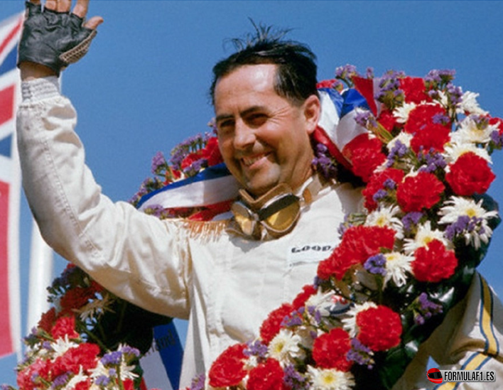 Entrega de trofeos a un laureado Brabham. GP Holanda 1966