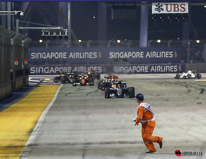 comisario-apurado-gp-de-singapur-2016