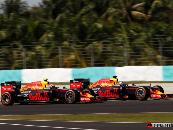 ricciardo-y-verstappen-gp-malasia-2016