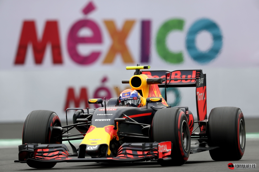 MEXICO CITY, MEXICO - OCTOBER 28: Max Verstappen of the Netherlands driving the (33) Red Bull Racing Red Bull-TAG Heuer RB12 TAG Heuer on track during practice for the Formula One Grand Prix of Mexico at Autodromo Hermanos Rodriguez on October 28, 2016 in Mexico City, Mexico. (Photo by Lars Baron/Getty Images) // Getty Images / Red Bull Content Pool // P-20161029-00054 // Usage for editorial use only // Please go to www.redbullcontentpool.com for further information. //