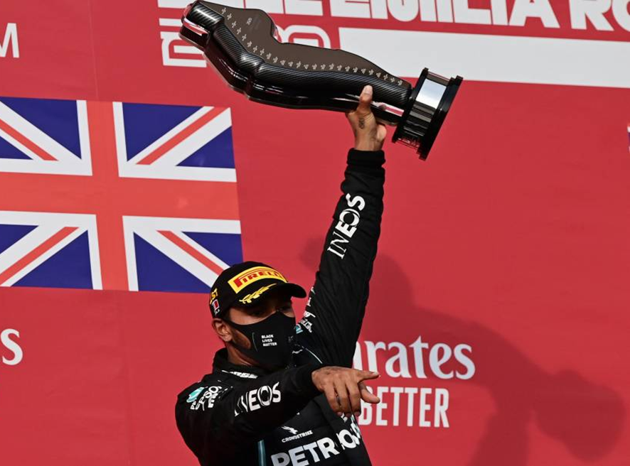 Hamilton logra la victoria. GP Emilia-Romagna 2020