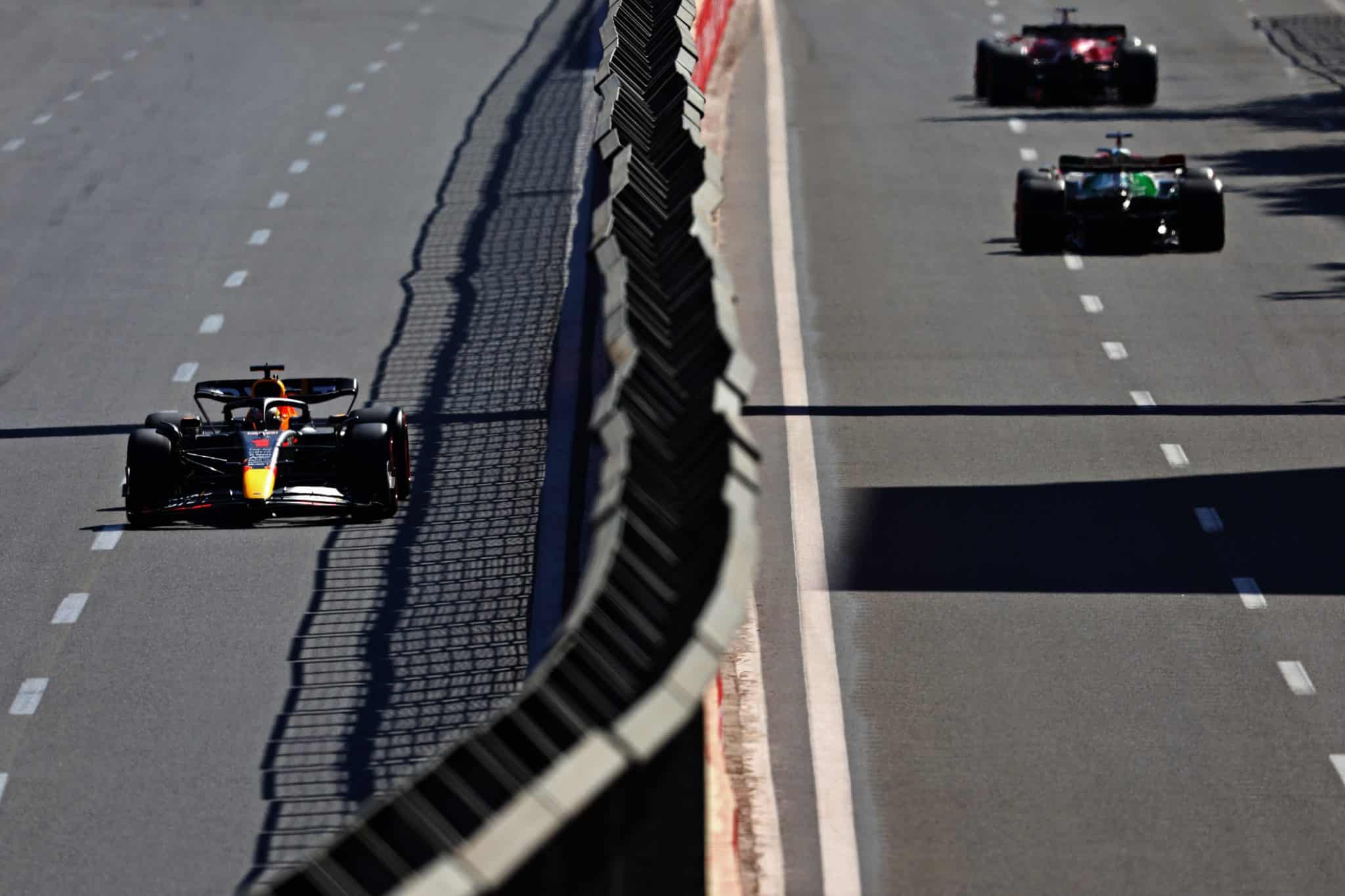 Pérez el más rápido en los últimos libres con Leclerc al rebufo